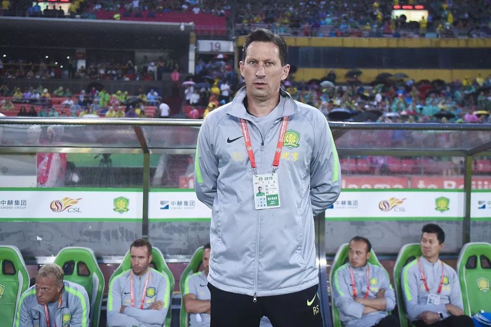 尖石还是泥 尖石还是泥