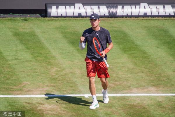 的中场送上 的中场送上