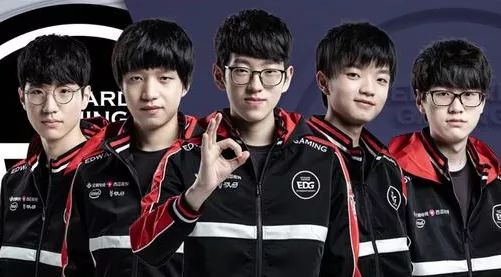 巴黎方面进 巴黎方面进